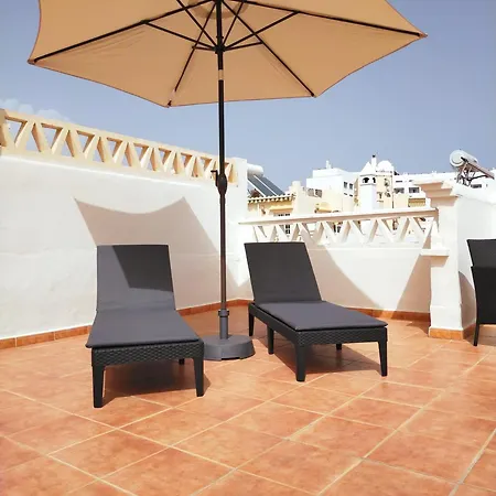 Casa Playa, Terraza Y Garaje شقة نيرخا