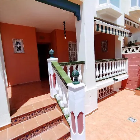 아파트 Casa Playa, Terraza Y Garaje 네르하