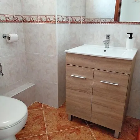 Casa Playa, Terraza Y Garaje 네르하