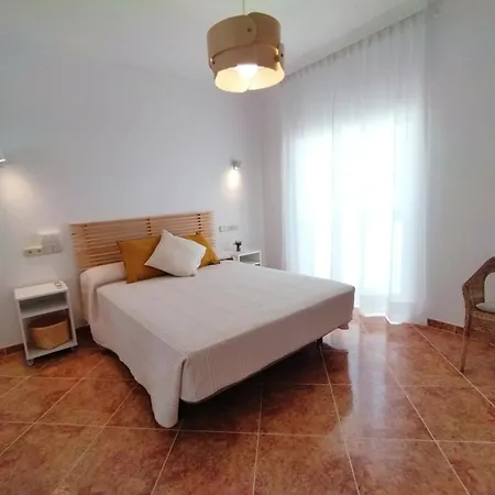 Casa Playa, Terraza Y Garaje 네르하