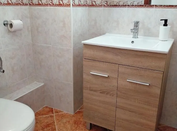 Casa Playa, Terraza Y Garaje Nerja