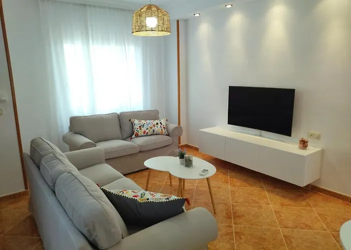 Casa Playa, Terraza Y Garaje Nerja